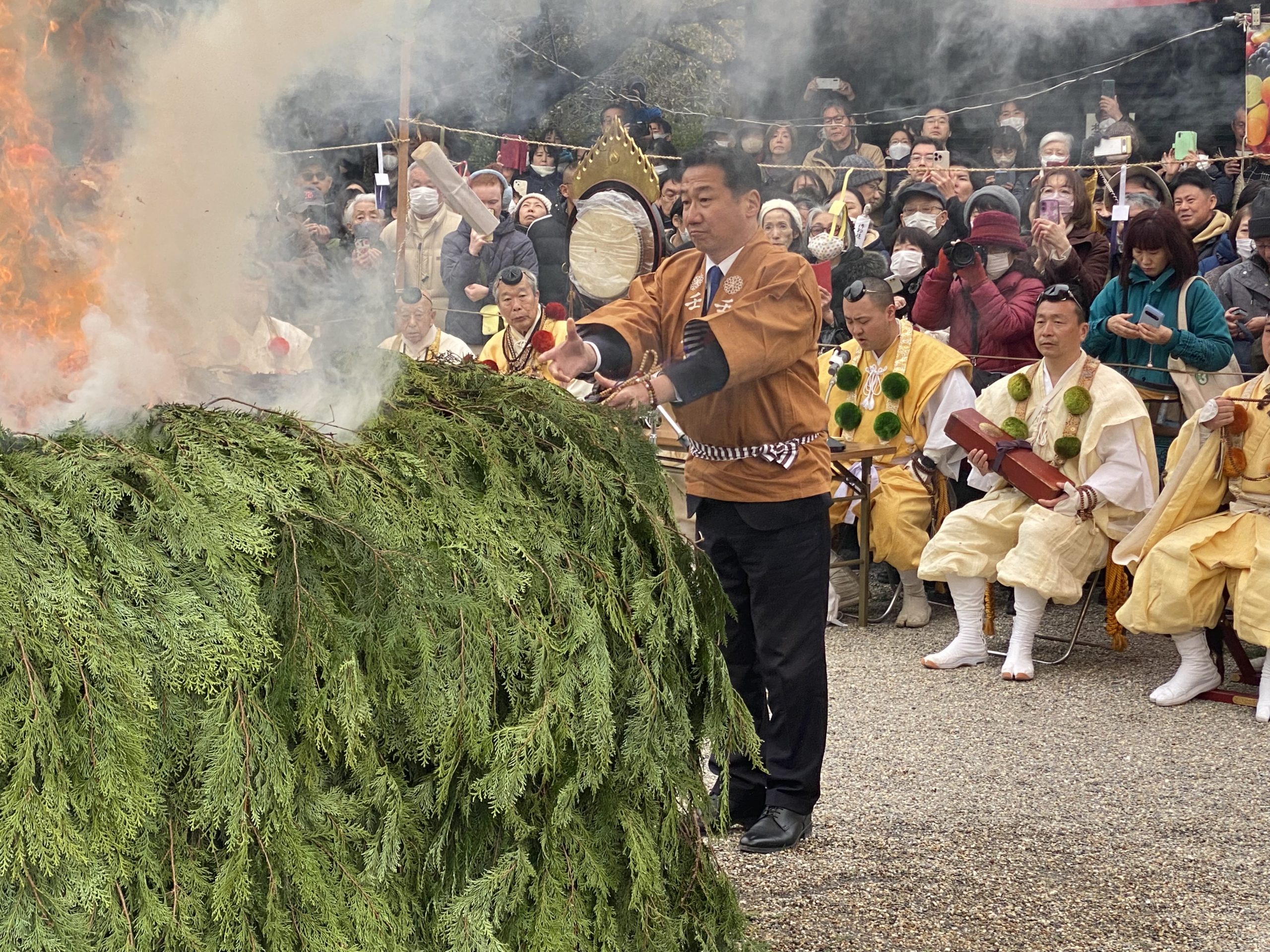 京都・壬生寺節分会「山伏の大護摩祈祷」にて祈願